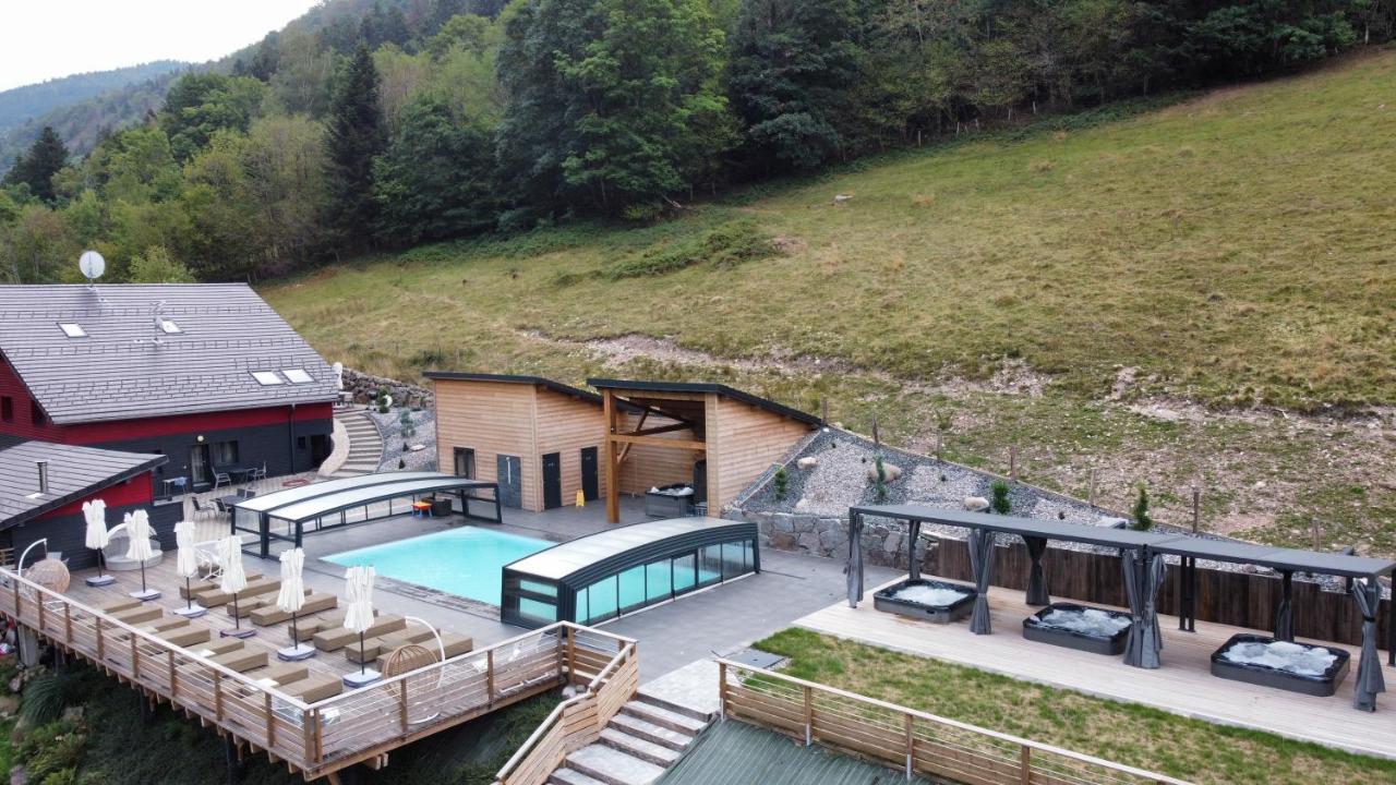 La Ferme De Rochesson, Jacuzzis & Piscine Commune מראה חיצוני תמונה