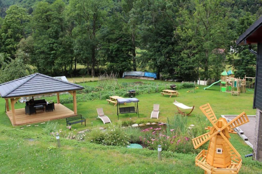 La Ferme De Rochesson, Jacuzzis & Piscine Commune מראה חיצוני תמונה