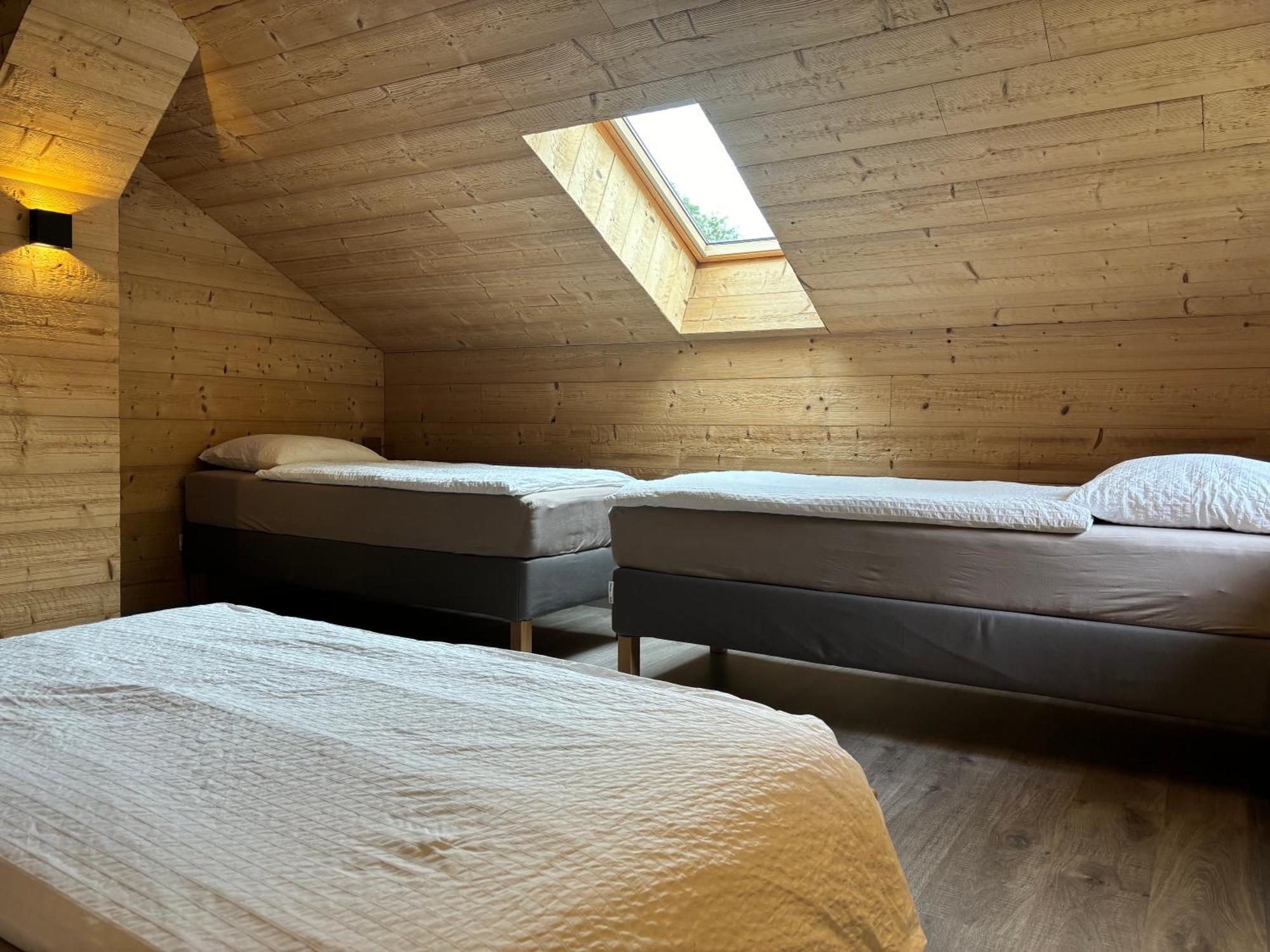 La Ferme De Rochesson, Jacuzzis & Piscine Commune מראה חיצוני תמונה