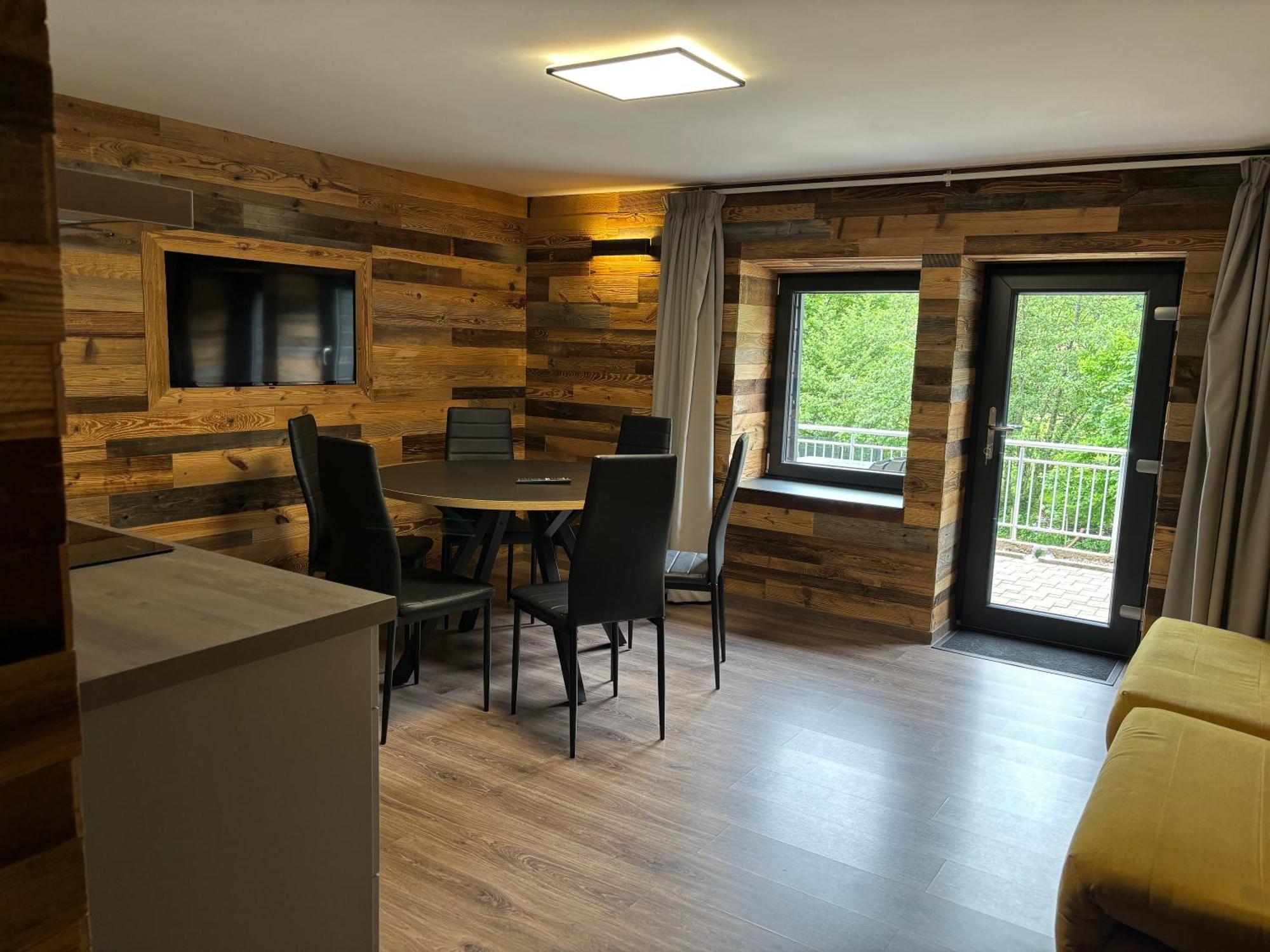 La Ferme De Rochesson, Jacuzzis & Piscine Commune מראה חיצוני תמונה
